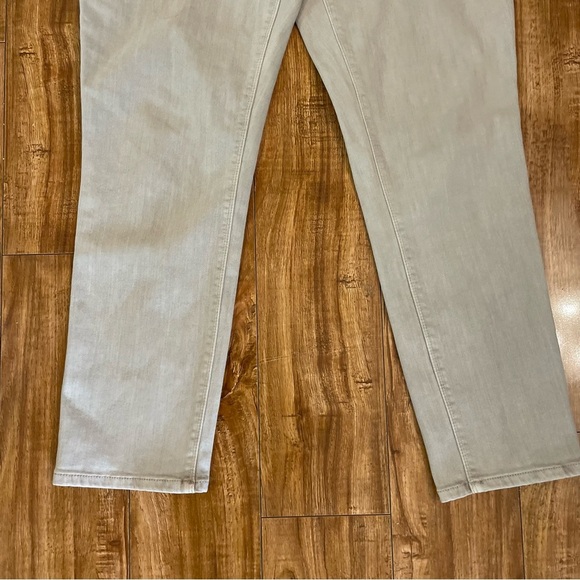CHICOS Women’s So Slimming Light Tan Gray Ankle Jeans Size 1 - Picture 7 of 13
